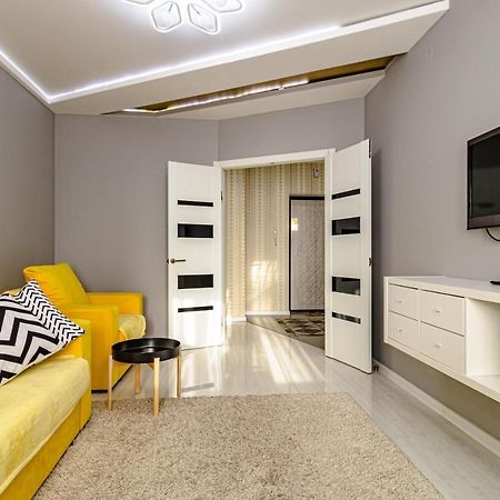 "7 Я-41" Apartment Astana Buitenkant foto